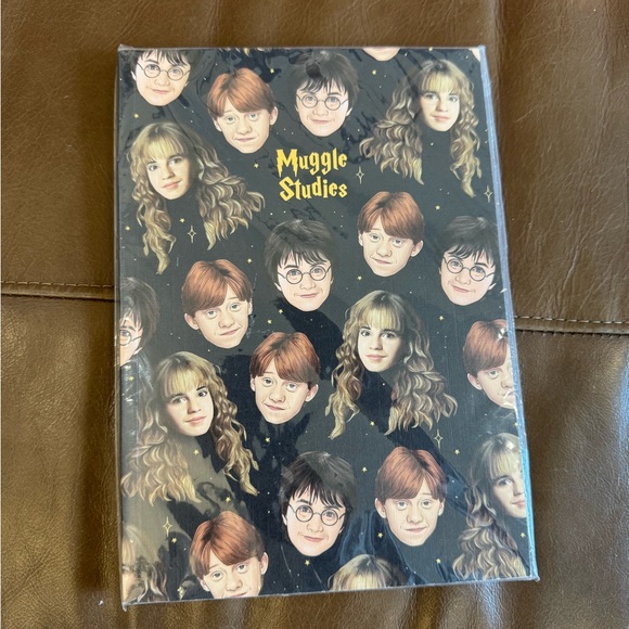 Harry Potty Notebook 8x6 - Picture 1 of 2